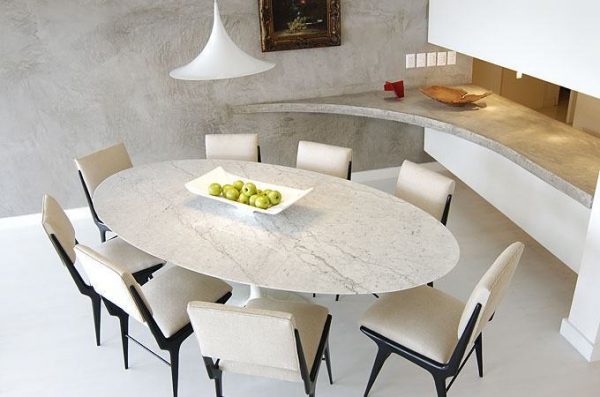 Modelos de mesas pequenas de jantar : quadradas, redondas, oval