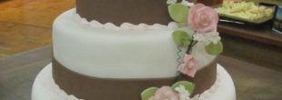bolo decorado pra casamento com rosas