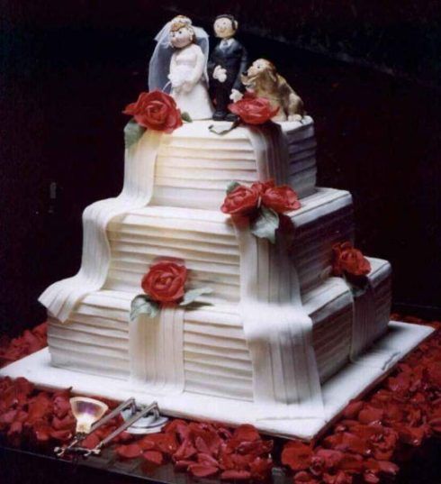 bolo quadrado de 3 andares de casamento