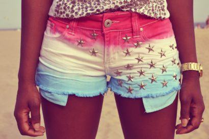 customizar short tie dye com estrelas