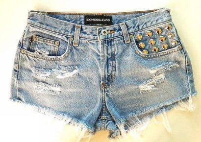 shorts customizado rasgadinho com strass