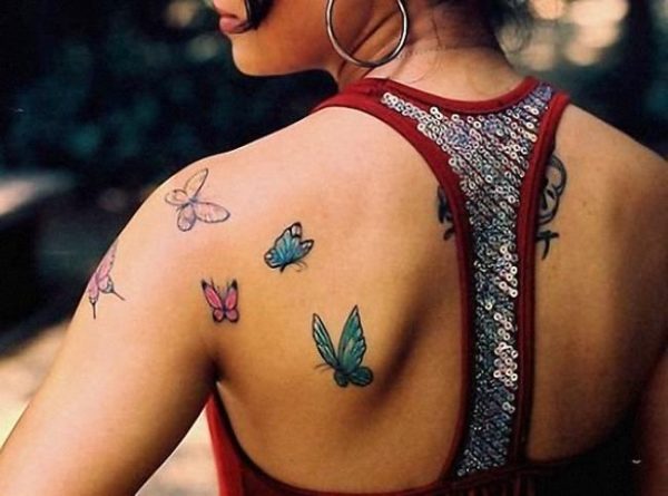 tatuagens femininas nas costas