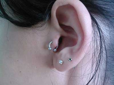 piercing no tragus 1