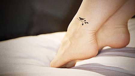 tatuagem delicada no pé 2