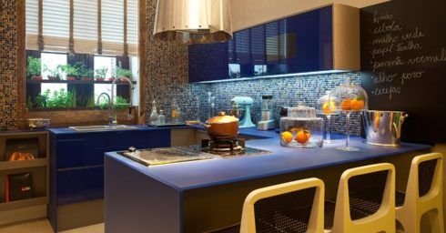 cozinha decorada com azul 1 490x256