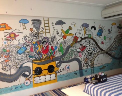 parede grafitada no quarto 1 490x389