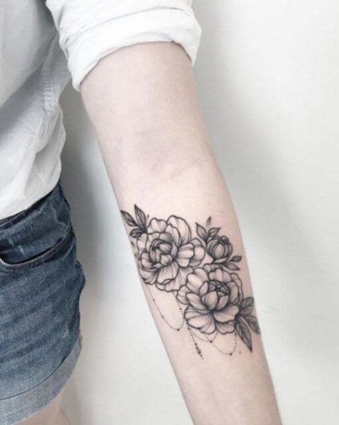 tatuagem flor de lotus no braco 4 490x614