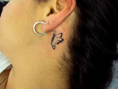 tatuagem borboleta atras da orelha 4 490x368
