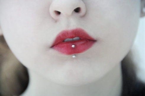 piercing labret 490x327