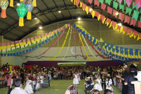 decoracao de festa junina na escola 6 490x327