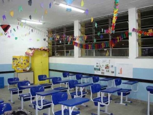 sala de aula com decoracao de festa junina 3 490x368